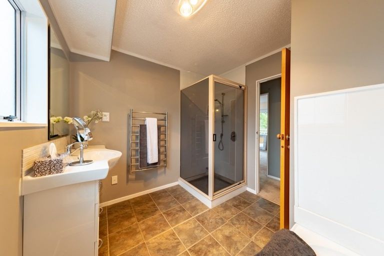 Photo of property in 11 Tulsa Grove, Totara Park, Upper Hutt, 5018