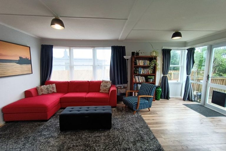 Photo of property in 9 Morere Street, Titahi Bay, Porirua, 5022