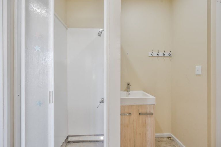 Photo of property in 9 Cassino Crescent, Onekawa, Napier, 4110