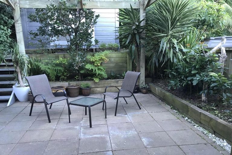 Photo of property in 217 Marine Parade, Seatoun, Wellington, 6022