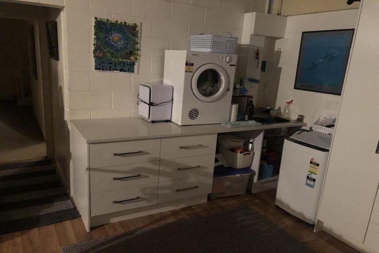 Photo of property in 2 Hogan Street, Pukekohe, 2120