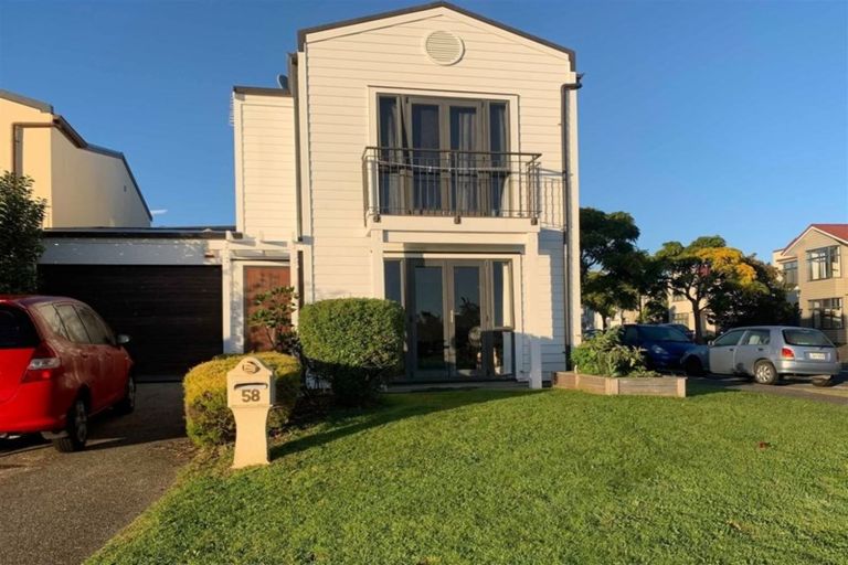 Photo of property in 58 Provence Esplanade, Te Atatu Peninsula, Auckland, 0610