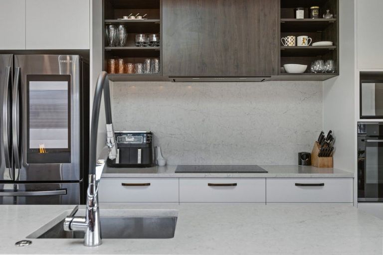 Photo of property in 1 Fraer Street, Cromwell, 9310