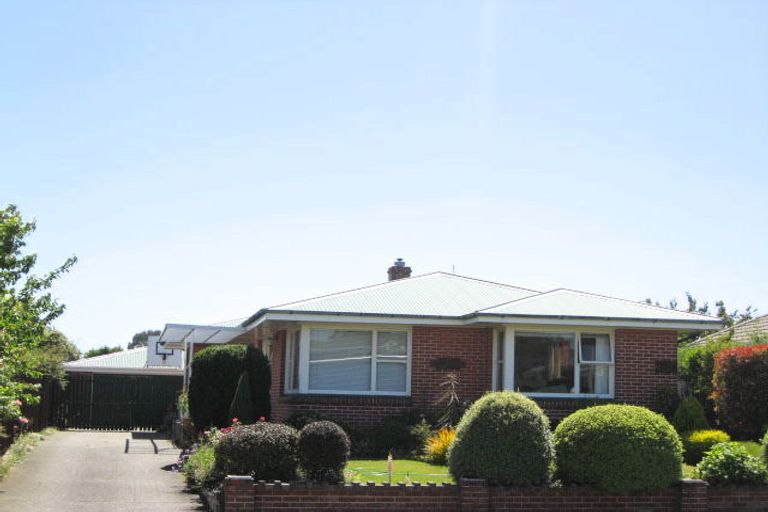 Photo of property in 9 Bickerton Street, Wainoni, Christchurch, 8061