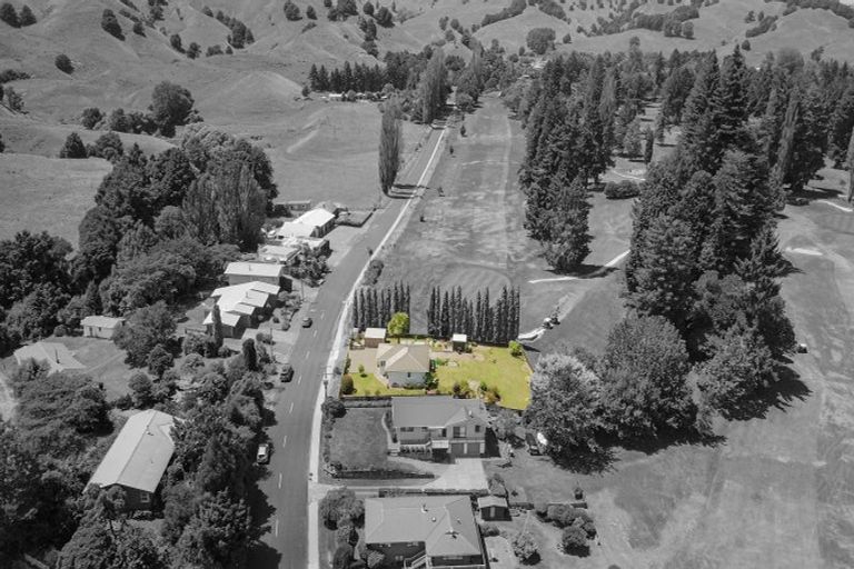 Photo of property in 11 Simmons Road, Taumarunui, 3920