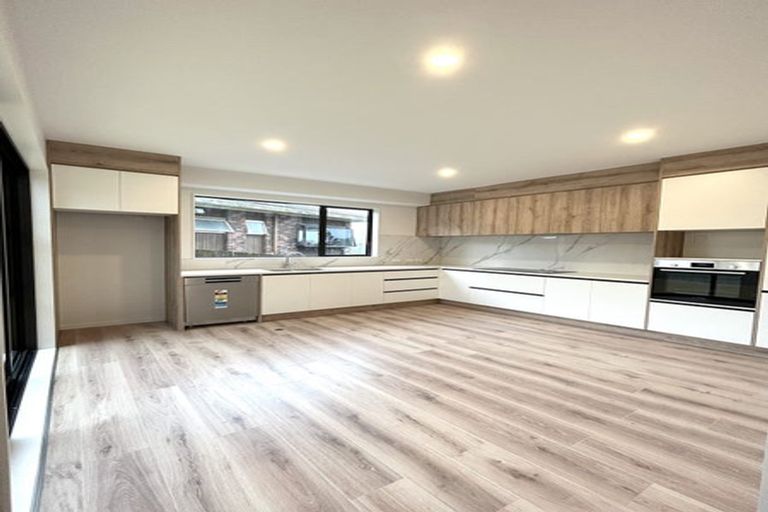 Photo of property in 2b Robin Lane, Browns Bay, Auckland, 0630