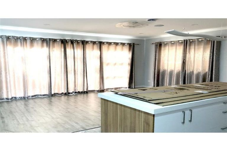 Photo of property in 15 Bruckless Drive, Flat Bush, Auckland, 2019