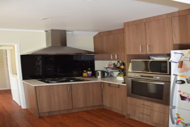 Photo of property in 68 Kohekohe Street, New Lynn, Auckland, 0600