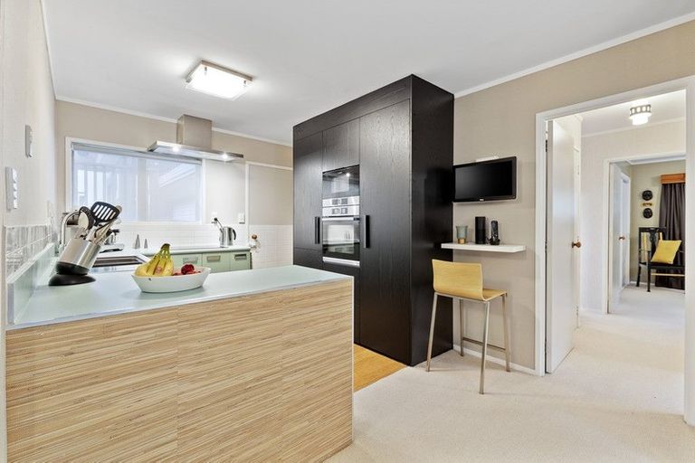 Photo of property in 3/34 Heathcote Road, Castor Bay, Auckland, 0620