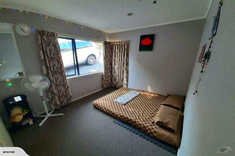 Photo of property in 3/20 Glen Vista Place, Bayview, Auckland, 0629