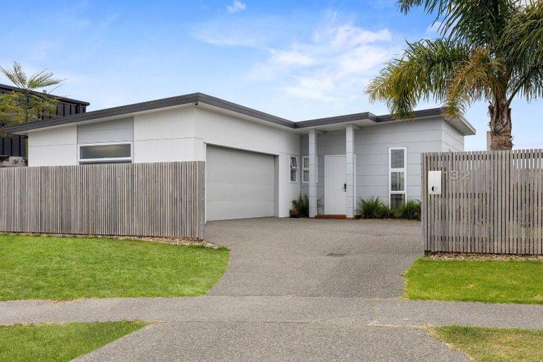 Photo of property in 132 Coast Boulevard, Papamoa Beach, Papamoa, 3118