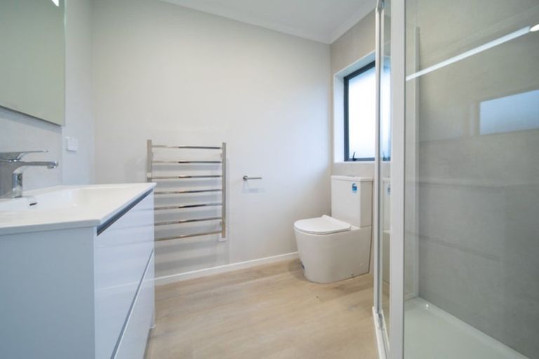 Photo of property in 12 Glastry Close, East Tamaki Heights, Auckland, 2016