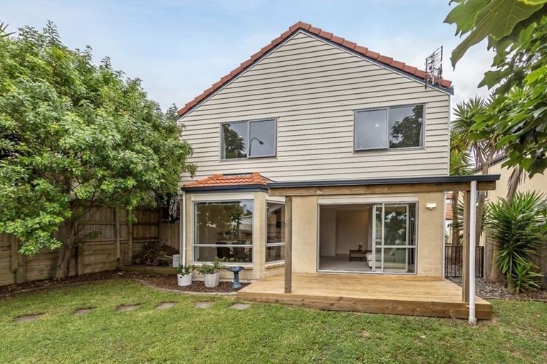 Photo of property in 4b Voyager Drive, Gulf Harbour, Whangaparaoa, 0930