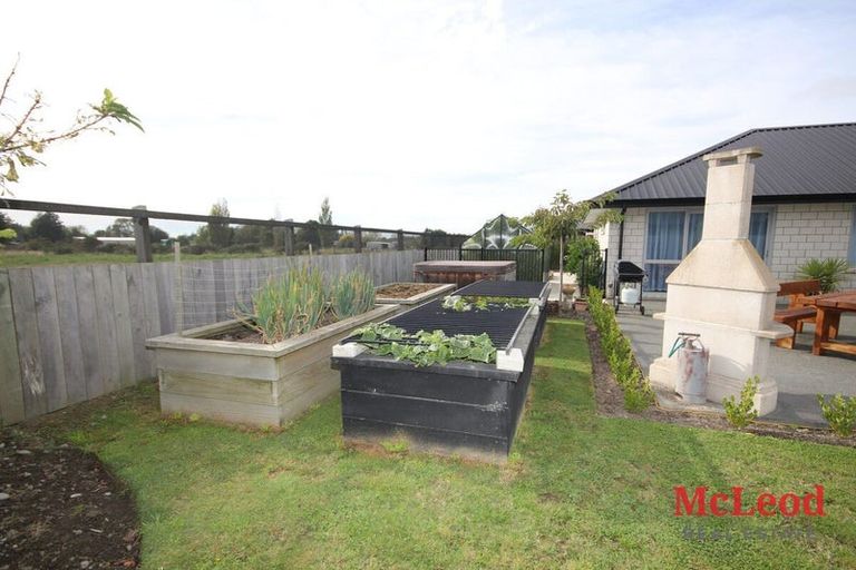 Photo of property in 37 Redhaven Rise, Netherby, Ashburton, 7700