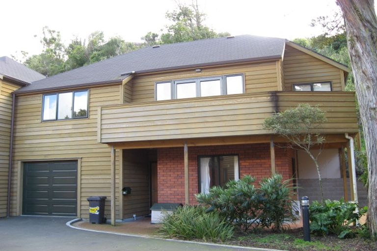 Photo of property in 26 Futuna Close, Karori, Wellington, 6012