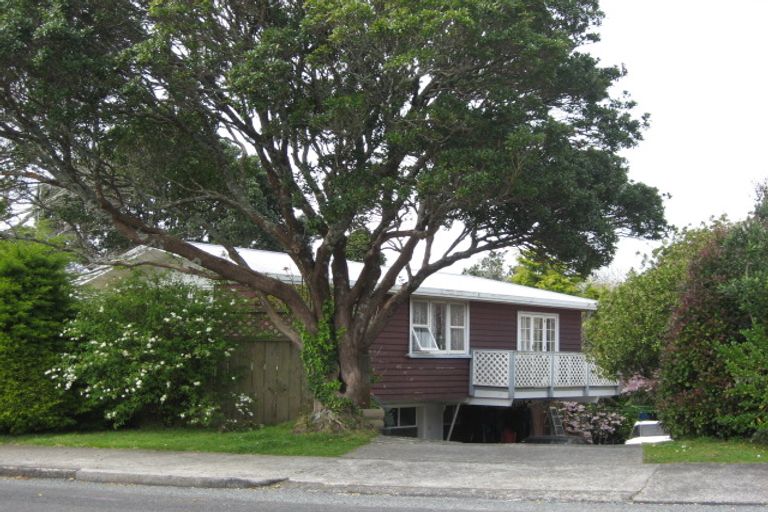 Photo of property in 221 Frankley Road, Frankleigh Park, New Plymouth, 4310