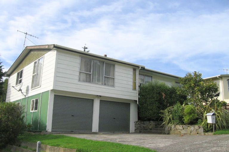 Photo of property in 13 Westhaven Drive, Tawa, Wellington, 5028