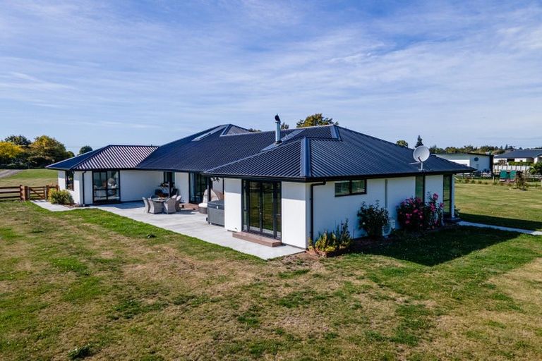 Photo of property in 21 Grange Settlement Road, Temuka, 7920