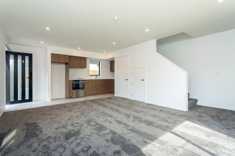 Photo of property in 2/216 Worcester Street, Christchurch Central, Christchurch, 8011