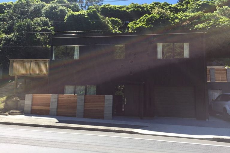 Photo of property in 409 Ohiro Road, Brooklyn, Wellington, 6021