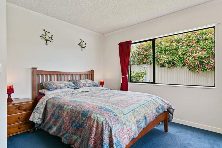 Photo of property in 1/12 Golders Place, Richmond Heights, Taupo, 3330