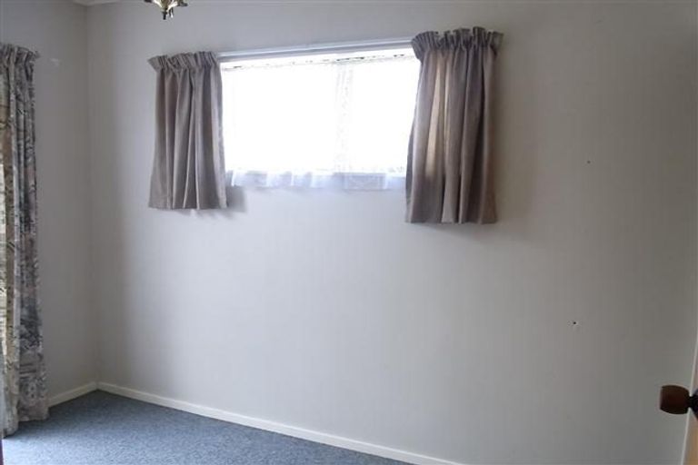 Photo of property in 14 Dellys Grove, Levin, 5510