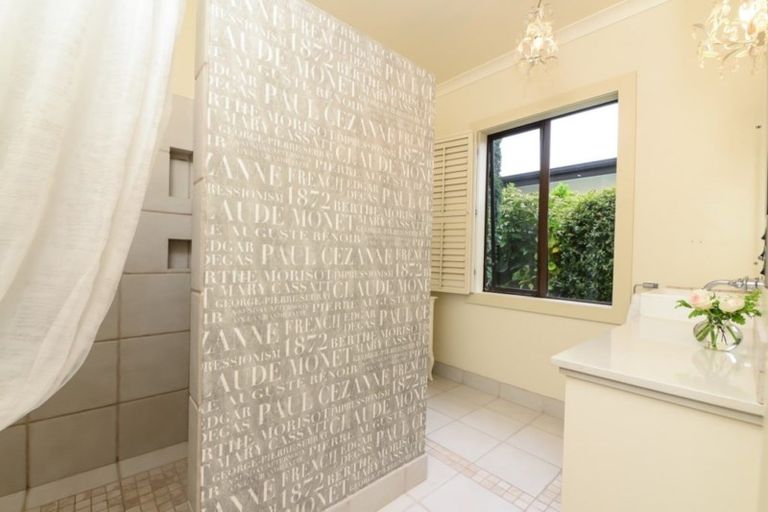 Photo of property in 35 The Esplanade, Huntington, Hamilton, 3210