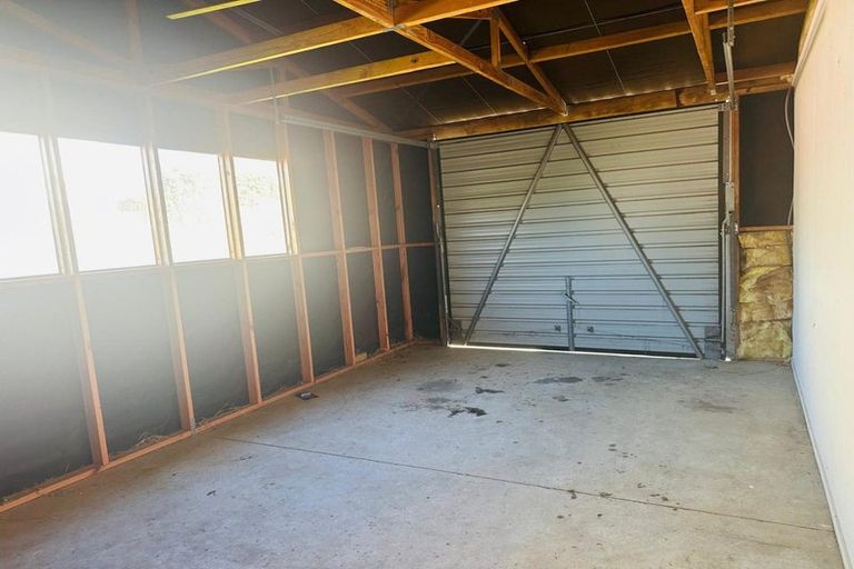 Photo of property in 30 Vine Street, Mangere East, Auckland, 2024