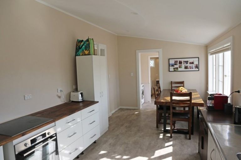 Photo of property in 38 Gladstone Street, Woodville, 4920