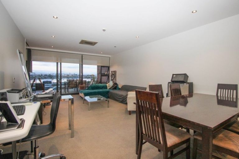 Photo of property in 207/7 Humber Street, Pandora, Napier, 4110