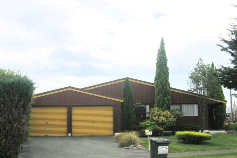 Photo of property in 2 Lannie Place, Greenmeadows, Napier, 4112