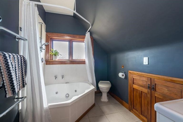 Photo of property in 16 Ings Avenue, Saint Clair, Dunedin, 9012