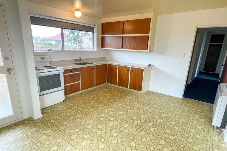 Photo of property in 12a Karnak Crescent, Russley, Christchurch, 8042