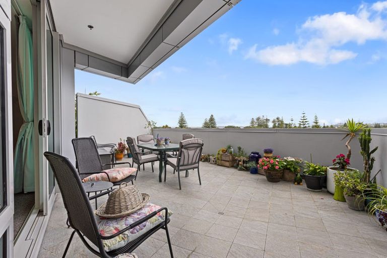 Photo of property in 415/11 Tamariki Avenue, Kelston, Auckland, 0602