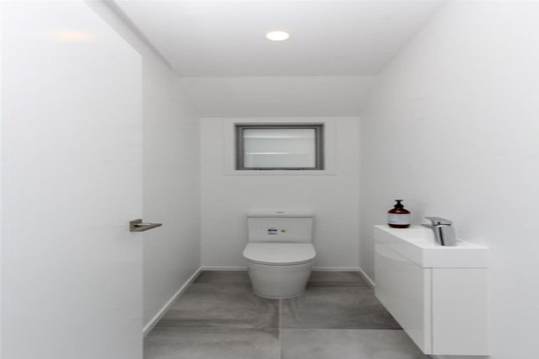 Photo of property in 55b Paynters Avenue, Strandon, New Plymouth, 4312