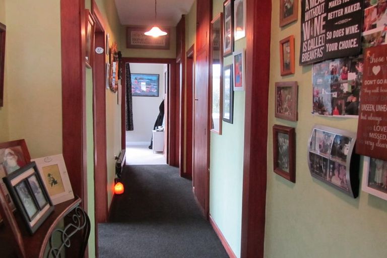 Photo of property in 32 Level Street, Dipton, 9791