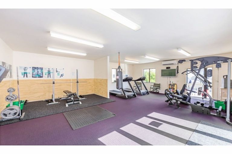 Photo of property in 1/206 Manuka Road, Bayview, Auckland, 0629