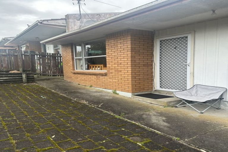 Photo of property in 3/81 Seabrook Avenue, New Lynn, Auckland, 0600