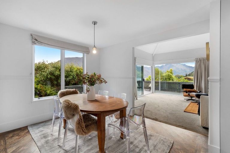 Photo of property in 8 Arawata Terrace, Fernhill, Queenstown, 9300