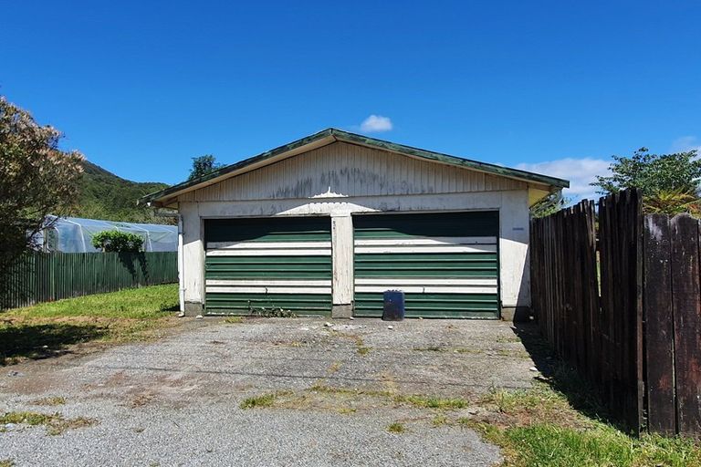 Photo of property in 25 Oxford Street, Taylorville, Greymouth, 7805