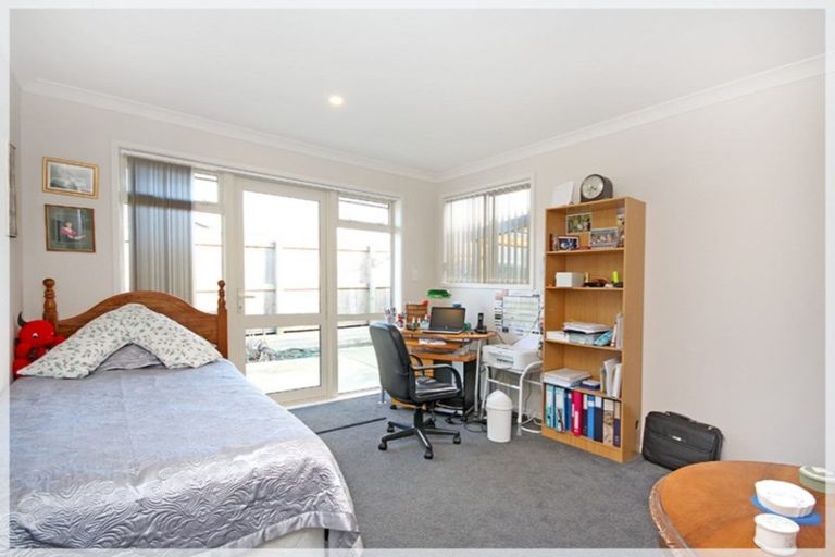 Photo of property in 25 Forbes Road, Foxton Beach, Foxton, 4815