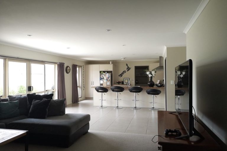 Photo of property in 11 Trauzer Place, Flagstaff, Hamilton, 3210