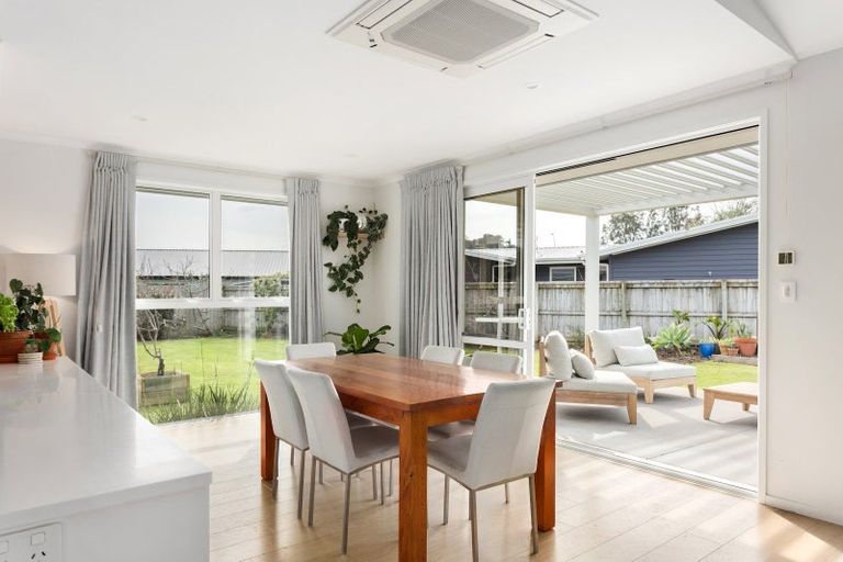 Photo of property in 6 Hamilton Drive, Wainui, Gisborne, 4010