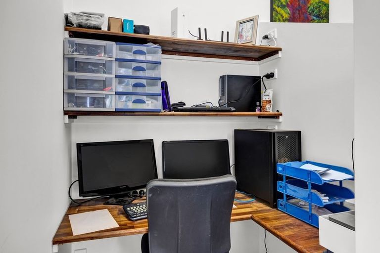 Photo of property in 20 Montjoy Street, Stratford, 4332