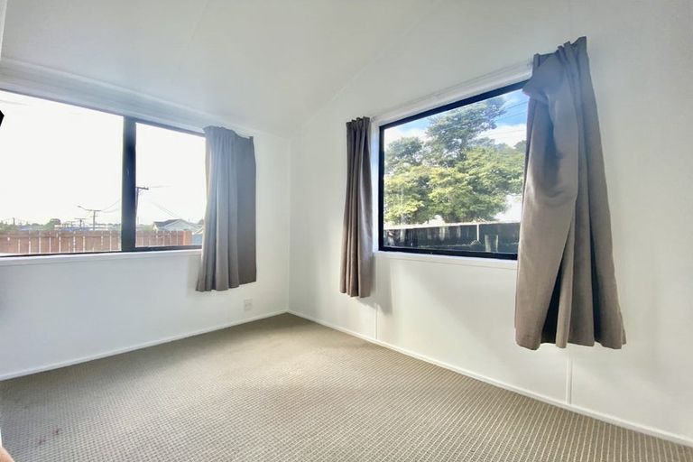 Photo of property in 21 Plunket Avenue, Papatoetoe, Auckland, 2104