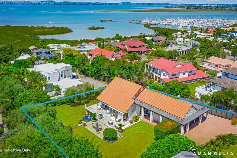 Photo of property in 86a Wiseley Road, West Harbour, Auckland, 0618