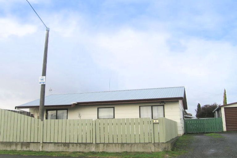 Photo of property in 6 Peary Crescent, Flaxmere, Hastings, 4120