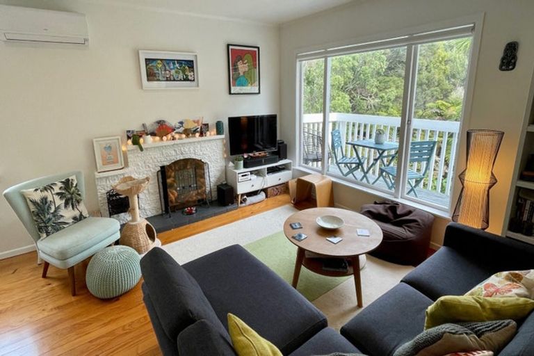 Photo of property in 35 Drome View Place, Beach Haven, Auckland, 0626