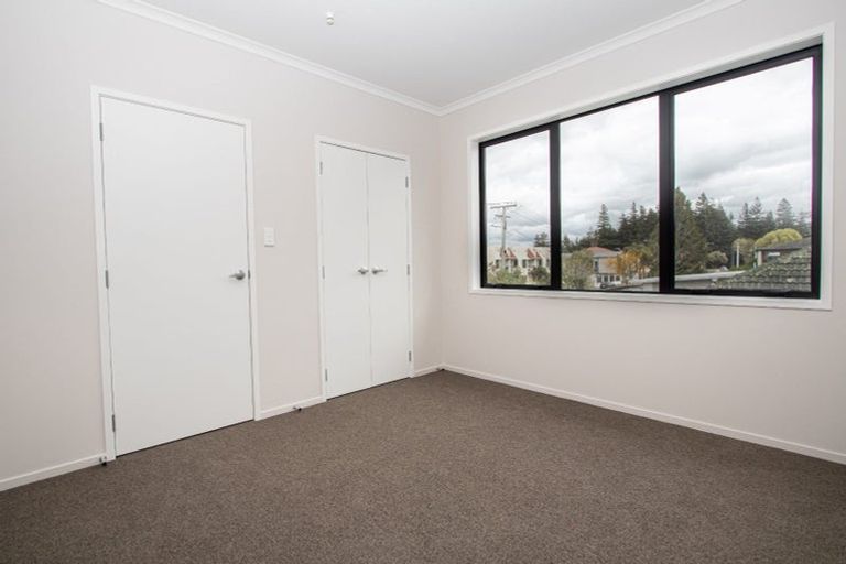 Photo of property in 2/10 Charlemont Street, Whitiora, Hamilton, 3200