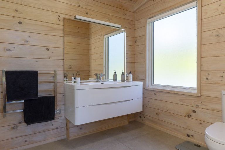 Photo of property in 2 Paulines Way, Wharewaka, Taupo, 3330